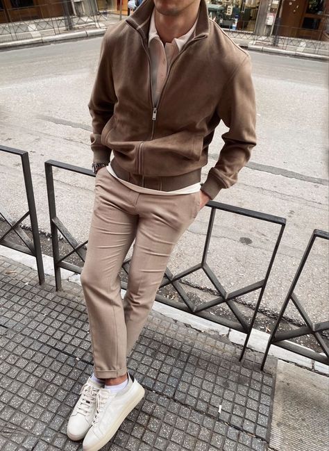 Men’s Classy Casual, Classy Men Winter Outfits, Men’s Classy Winter Outfits, Posh Men Fashion, Fall Outfits Men Classy, Men’s Corporate Fashion, Men’s Business Casual Outfits Winter, Men Outfit For Winter, Quiet Luxury Aesthetic Outfits Men