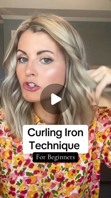 Chelsea Bare on Instagram: "Day 3 of 30 days of hairstyles. Give this technique a try if you are going for the loose beachy waves. 🩷 #easyhair #curlingirontutorial #curlingiron #hair #hairtutorial #hairtip #hairforbeginners" Diy Beach Waves Short Hair, Curl Lob Tutorial, Loose Waves Shoulder Length Hair, Bendy Waves Hair, How To Curl Loose Waves, Slight Waves Hair Tutorial, Beach Wave Tutorial Medium Hair, Beachy Waves Medium Length Tutorial, Bent Waves Hair Tutorial