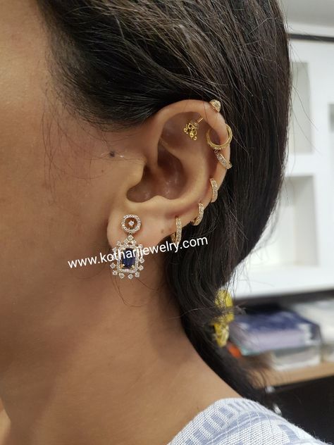 Light Weight Diamond Earrings Indian Helix Earring, Traditional Indian Ear Piercing, Bugadi Ear Piercing, Second Stud Earrings Indian, Second Tops Earrings Gold, Indian Ear Piercing, Pearcing Ideas, Earrings For Saree, Top Ear Piercing