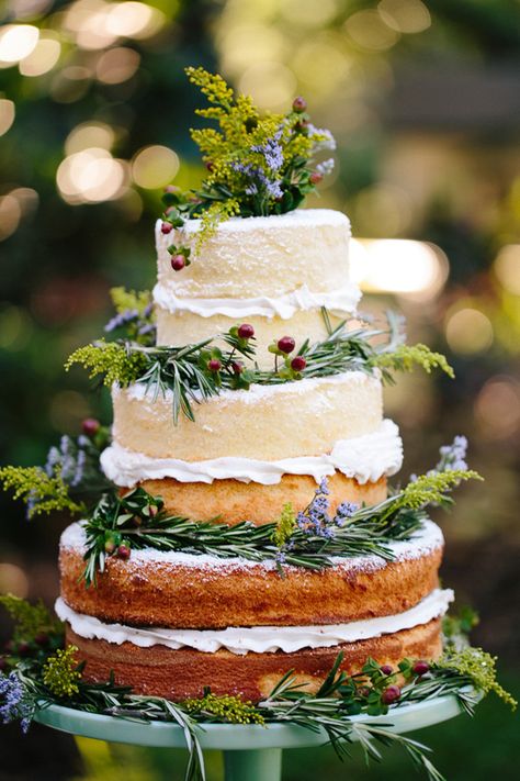 naked wedding cake with rosemary, photo by Becca Borge http://ruffledblog.com/flamingo-gardens-wedding #weddingcake #cakes #nakedcakes Unfrosted Wedding Cake, Herb Centerpieces, Torte Cupcake, Naked Cakes, Tiered Cake, Wedding Cake Rustic, Wedding Cakes Vintage, Wedding Cake Inspiration