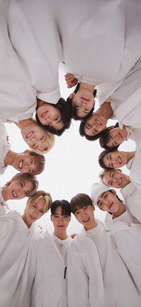 Seventeen Group Picture Wallpaper, Seventeen Wallpaper Lockscreen, Seventeen Boyfriend Material, Seventeen Wallpaper Kpop, Seventeen Lockscreen, Pledis Seventeen, Vernon Chwe, Carat Seventeen, S.coups Seventeen