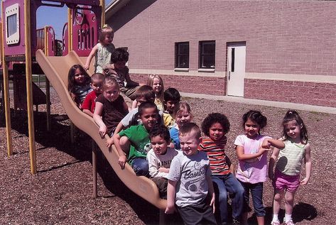 Sunny day recess at St. Helens Elementary School, 2007/2008 school year. Elementary School Nostalgia, Childhood Core, School Recess, Like A G6, 2010s Aesthetic, Random Places, Nostalgic Pictures, Nostalgia Aesthetic, Dream About Me