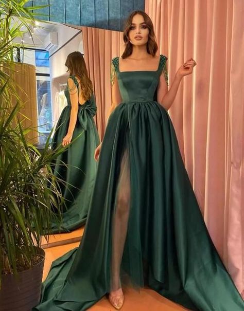 Outfit: Swimsuit + flowy cover-up + flip-flops Accessories: Beach bag and wide-brimmed hat Green Satin Prom Dress, Satin Prom Dress Long, Dresses With Beading, Split Prom Dresses, Custom Made Dress, Classy Prom Dresses, Made Dress, Prom Dress Inspiration, Cute Prom Dresses