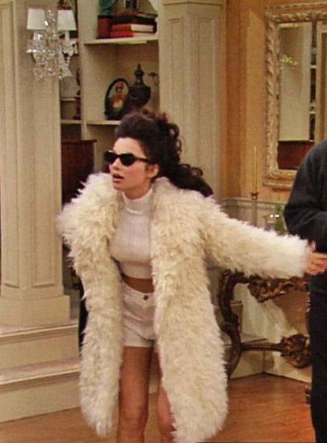 20 times The Nanny was the best dressed woman on TV - Vogue Australia Fran Fine Outfits, 1990 Style, Stile Blair Waldorf, Fran Drescher, Fran Fine, I Love Cinema, Look Retro, Inspiration Mode, Mode Inspiration