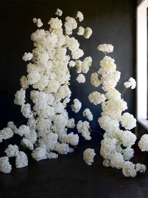 Hydrangea Floral Installation, Hydrangea Flower Installation, Modern Flower Installation, Sweetheart Table Wedding Floral, White Hydrangea Wedding Arch, Deconstructed Wedding Arch, Hydrangea Ceremony Decor, Asymmetrical Floral Arch, Deconstructed Floral Arch