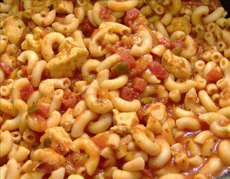 Cheyanne's Chicken Goulash. Photo by Mama's Kitchen (Hope) Chicken Goulash Recipes, Chicken Goulash, Quick Easy Salad, Slow Cooker Soups, Recipes Mediterranean, Goulash Recipe, Chicken Noodle Casserole, Goulash Recipes, Pasta Dinners