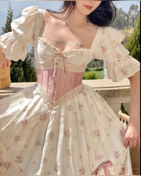 Romantic Dresses, Fair Outfits, Old Fashion Dresses, Old Fashioned Cocktail, Fairytale Dress, Vestidos Vintage, New Dresses, Mode Inspiration, Ball Dresses