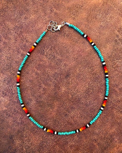 @double.f.designs on Instagram. Handmade jewelry. Turquoise Beaded Necklace Ideas, Country Jewelry Necklaces, Country Beaded Necklace, Bead Choker Ideas, Beaded Western Jewelry, Seed Bracelet Ideas, Western Beaded Bracelets, Western Jewelry Diy, Mostacillas Ideas