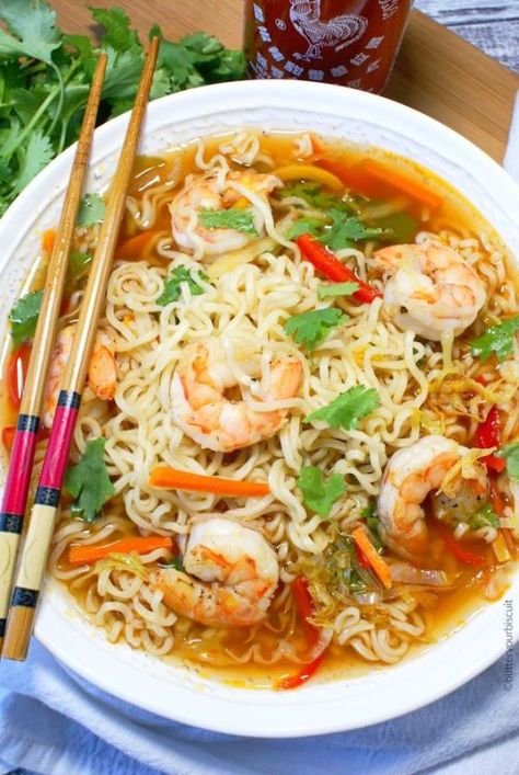 Prawn Ramen, Spicy Shrimp Ramen, Fish Ramen, Seafood Ramen, Salad Art, Shrimp Ramen, Sweet Custard, Spicy Seafood, Cream Salad