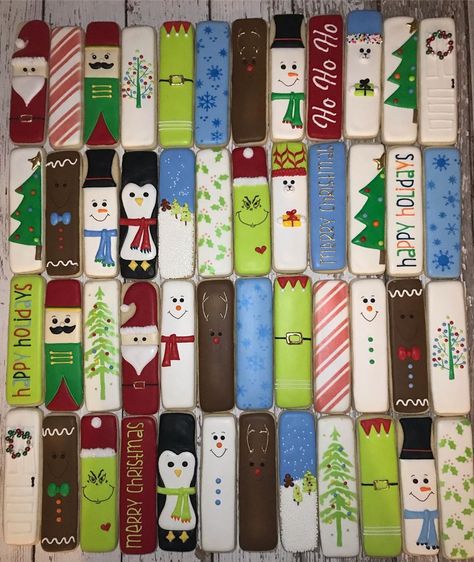 Christmas Cookie Sticks, Royal Icing Christmas Cookies, Christmas Cutout Cookies, Cookie Decorating Icing, Christmas Sugar Cookies Decorated, Grinch Cookies, Decorating With Sticks, Cookie Sticks, Christmas Cutouts