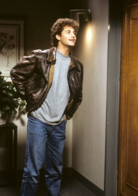 Kirk Cameron on the set of Growing Pains in 1990 90s Men Celebrities Outfits, 90s Guy Fashion, 80s Fashion Men Outfits, Kirk Cameron 80s, 90s Men In Crop Tops, Kirk Ripped Shirt, A Film By Kirk Wallpaper, Kirk Cameron Growing Pains, 80s Fashion Men