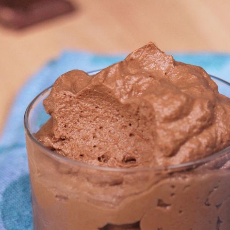 CHOCOLATE MOUSSE - 2 INGREDIENTS No Bake Summer Desserts, Chocolate Mousse Recipe, Mousse Recipes, Chocolate Mix, Quick Desserts, Summer Dessert, Chocolate Cream, Chocolate Pudding, Chocolate Mousse