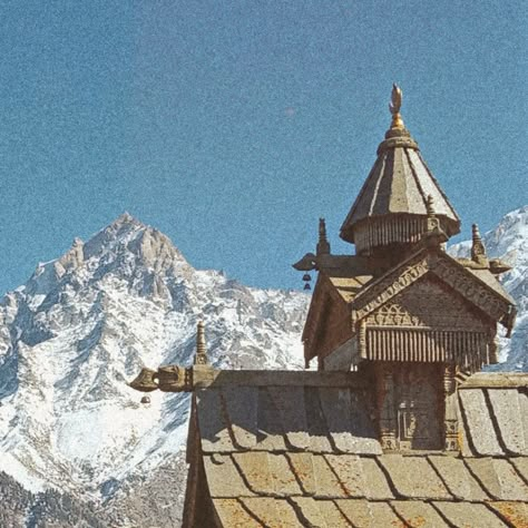 Vishnu Narayan temple in front of Mighty kinner kailash mountain range. 📍Kalpa, Kinnaur, Himachal Pradesh Kinner Kailash, Kailash Mountain, Warm Pictures, 2025 Manifestation, B Arch, Bengali Art, Architecture Collage, Shimla, Himachal Pradesh