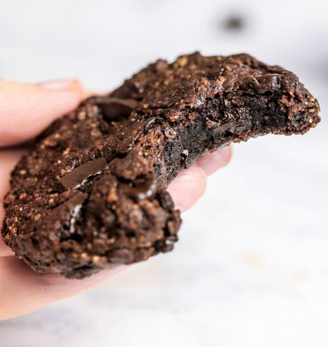 Chocolate Fudge Tahini Cookies - UK Health Blog - Nadia's Healthy Kitchen Gut Recipes, Tahini Cookies, Candida Recipes, Chewy Chocolate Cookies, Dessert Recipies, Happy Gut, Vegan Cakes, Healthy Fruit, Healthy Kitchen