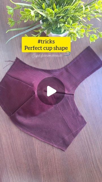 Couture, Blouse Stitching Designs, Designing Blouse, Basic Blouse Pattern, Blouse Neck Patterns, Basic Blouse Designs, Simple Blouse Pattern, Fashion Pattern Design, Instagram Tricks