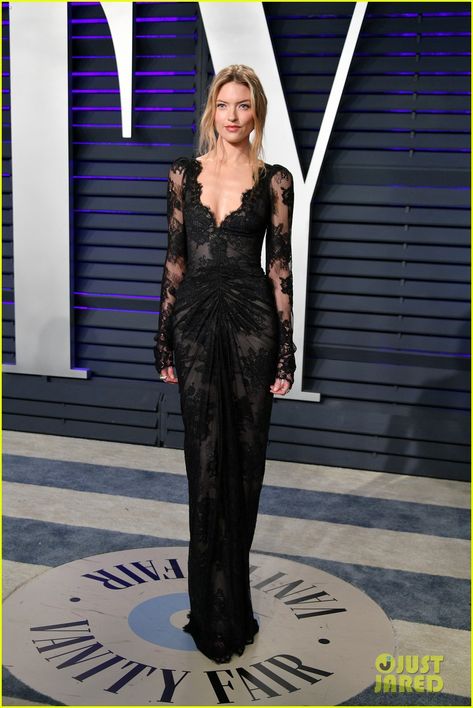 Fii Puternic, Recital Dress, Black Lace Gown, Gowns Elegant, Martha Hunt, Oscar Dresses, Oscar Party, Vanity Fair Oscar Party, Gala Dresses