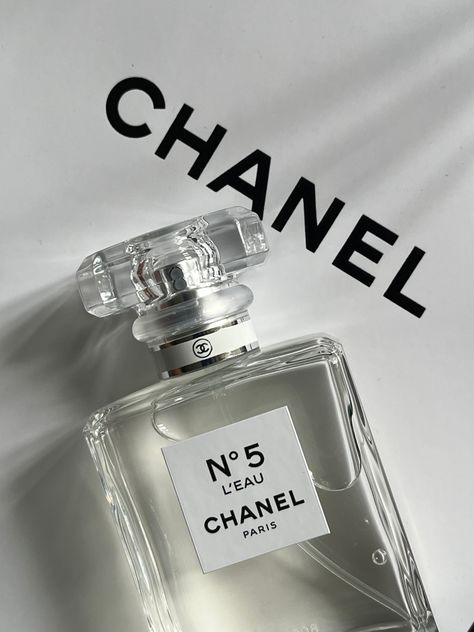 #chanel #chanelno5 #aesthetic Chanel No 5 Perfume Aesthetic, Chanel No 5 Aesthetic, Chanel Core, Coco Chanel Aesthetic, No 5 Chanel, Chanel 5, Chanel Poster, Chanel N 5, Jo Malone Perfume