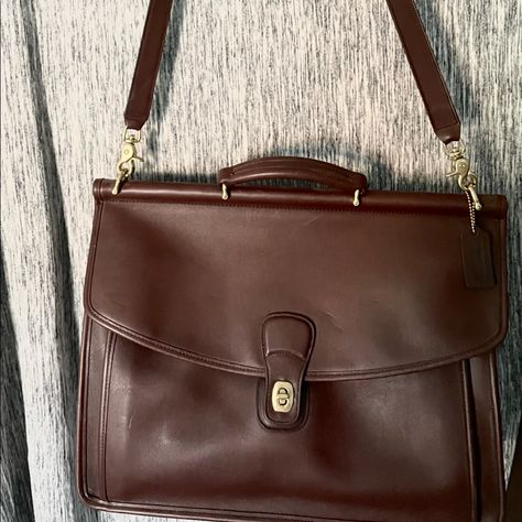 Nearly Brand New Never Been Used Still Has Original Packing Paper Inside Lock Closure Leather 90s Coach Bags, Vintage Coach Purses, Brown Messenger Bag, Coach Messenger Bag, Crossbody Clutch Purse, Vintage Coach Bag, Packing Paper, Brown Leather Purse, Autumn Wear