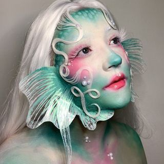 Mehron Makeup (@mehronmakeup) • Instagram photos and videos Fantasy Makeup Mermaid, Creative Fantasy Makeup, Artistic Makeup Looks Creative, Fantasy Makeup Ideas Creative, Mermaid Makeup Aesthetic, Makeup Ideas Crazy, Mermaid Fantasy Makeup, Crazy Makeup Art, Artistic Makeup Creative