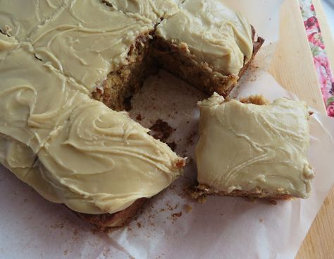 Applesauce Spice Cake Small Batch Applesauce, Penuche Frosting, Applesauce Spice Cake, Brown Sugar Fudge, Brown Sugar Frosting, Spice Cake Recipes, Applesauce Cake, The English Kitchen, Sugar Frosting