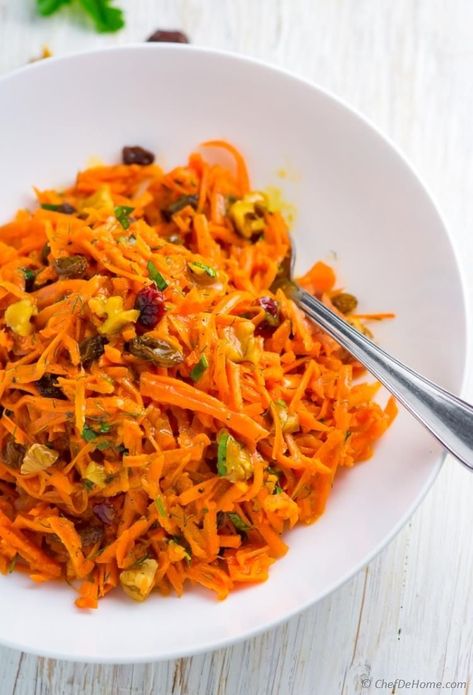 Carrot Salad With Raisins, Mediterranean Diet Meals, Raw Carrot Salad, Carrots Salad, Salad With Raisins, Mediterranean Diet Recipe, Grated Carrot Salad, Moroccan Carrot, Moroccan Carrot Salad