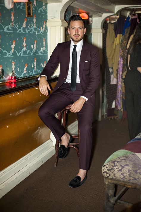 bold // #menswear #suit Maroon Suit, A Man In A Suit, Man In A Suit, Purple Suits, Burgundy Suit, Ny Fashion, Well Dressed Men, Tailored Suits, Gentleman Style