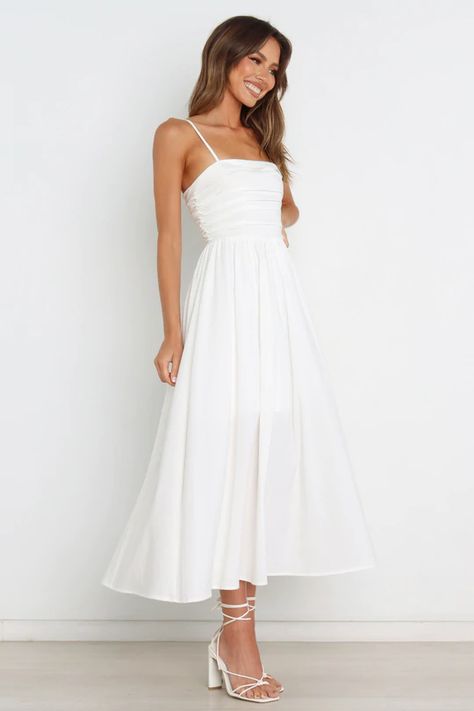 Casual Reception Outfit, White Long Flowy Dress, Tea Length White Dress, A Line White Dress, White Sundress Wedding, White Long Dresses, Witch Dresses, Midi Bridal Dress, White Grad Dress