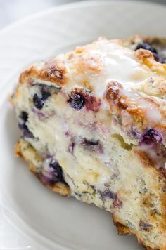 Greek Yogurt Scones, Yogurt Scones Recipe, Yogurt Scones, Blueberry Scones Recipe, Recipe With Lemon, Scones Recipe Easy, Homemade Scones, Scones Ingredients, Blueberry Scones