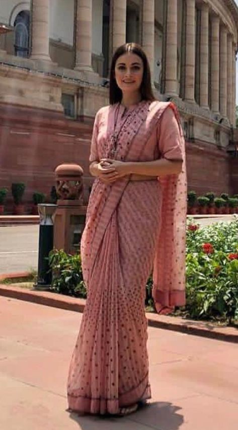 Diya Mirza In Saree, Ias Officers Women Saree, Modest Saree, Professional Saree, Diya Mirza, Formal Saree, Cotton Saree Blouse Designs, Simple Saree Designs, Saree Wearing Styles