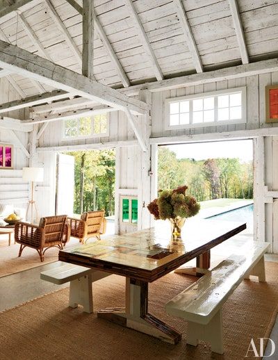 22 Poolhouse Ideas & Design Inspiration | Architectural Digest Country Kitchen Curtains, Pool House Plans, Open Door, Barn Style House, Design Living Room, Barn Style, Rustic Barn, Rustic Interiors, Southern Living