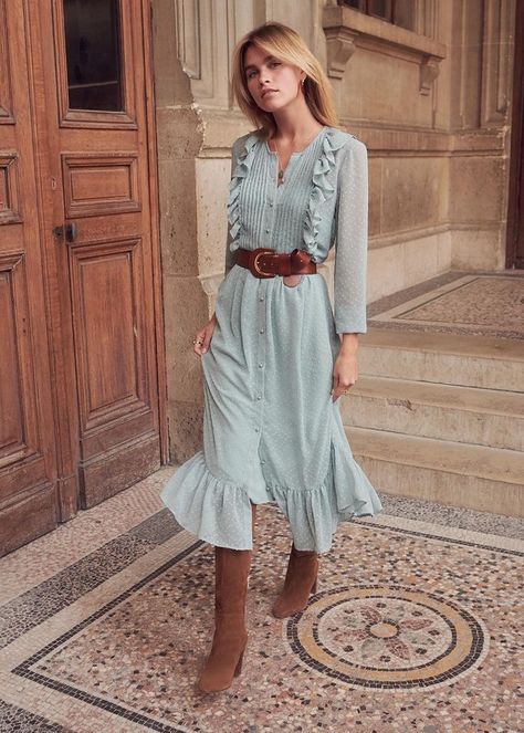 A combinação das cores Vetement Hippie Chic, Vestidos Country, Dress And Boots, Rok Outfit, Womens Gym, Feminine Outfits, Boho Mode, Boho Styl, Best Casual Outfits