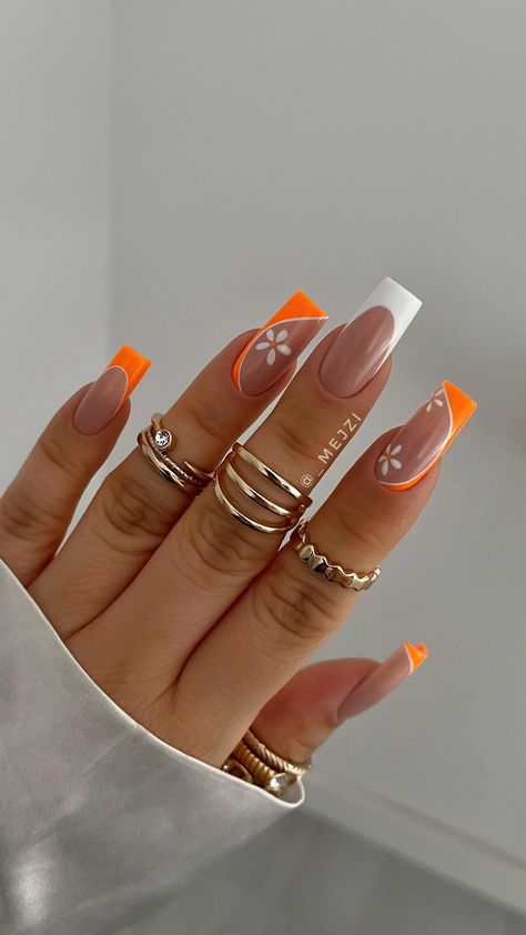 Orange Acrylic Nails, Fancy Nails Designs, Colorful Nails, Her Nails, Work Nails, Acrylic Nails Coffin Short, Summer Acrylic Nails, Short Acrylic Nails Designs, Orange Nails