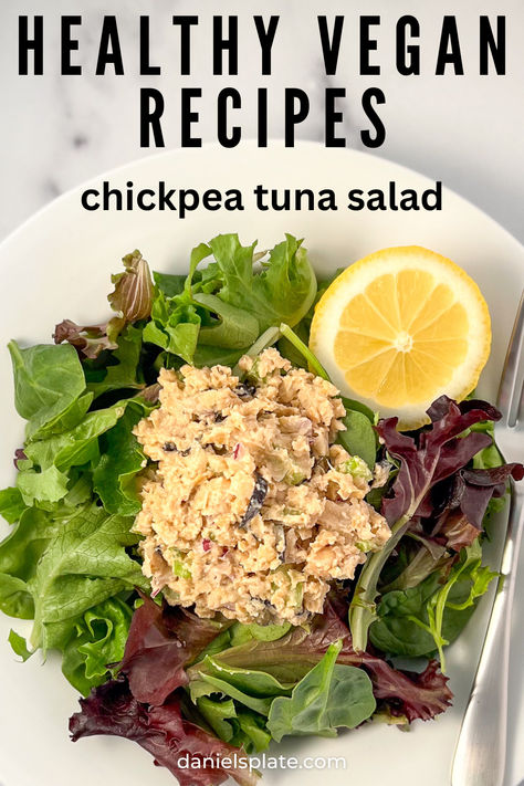 Chickpea tuna salad on a bed of mixed salad greens with lemon wedge. Vegan Chickpea Tuna, Vegan Tuna Salad, Classic Tuna Salad, Vegan Tuna, Chickpea Tuna Salad, Chickpea Tuna, Healthy Vegan Recipes, Vegan Chickpea, Tuna Salad Recipe