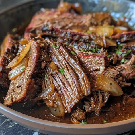 There’s something inherently comforting about a well-cooked beef brisket, especially when it’s slow-cooked to tender perfection. The smell of savory beef, aromatic spices, and rich sauces wafting through the house is a sure sign that something delicious is on the way. This Slow Cooker Beef … Brisket In Instant Pot, Brisket In Air Fryer, Reheat Brisket, Brisket In Oven, Beef Brisket Crock Pot, Brisket Recipes Crockpot, Slow Cooker Brisket Recipes, Slow Cooker Beef Brisket, Brisket Crock Pot