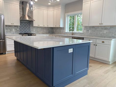 Dark Blue Kitchen Island, White Cabinets Blue Island, White Kitchen Blue Island, Blue Island White Cabinets, Navy Blue Kitchen Island, Navy Kitchen Island, Blue Island Kitchen, White Quartz Countertop Kitchen, Navy Blue Kitchen