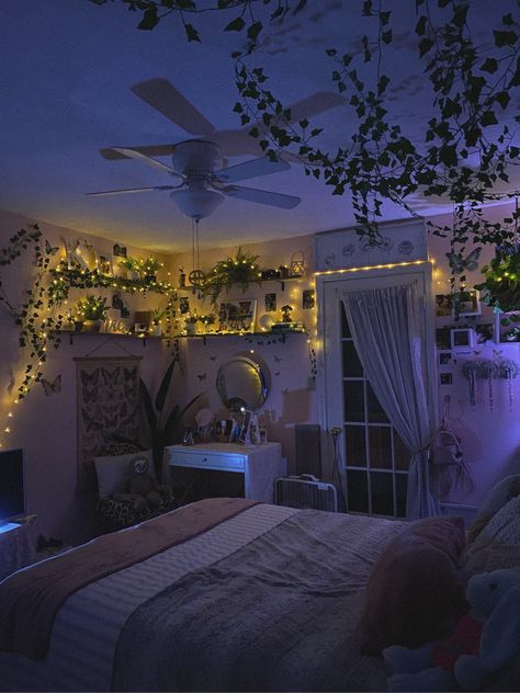 greenery, fairy lights, aesthetic, room, butterfly room Sala Grunge, Grunge Bedroom, Fairy Room, Butterfly Room, Fairy Lights Bedroom, Chill Room, Casa Vintage, Room Redesign, Pinterest Room Decor