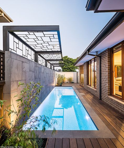 Are these Australia's most envy-inducing homes? Houzz unveils the award-winning interiors of 2019 Lap Pool Designs, Ideas De Piscina, Kleiner Pool Design, Lap Pools, Swimming Pool Landscaping, Small Swimming Pools, Small Pool Design, Luxury Pools, Modern Pools