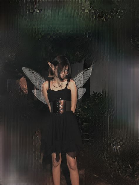 Dark Fairycore Aesthetic, Dark Fairy Costume, Forest Fairy Costume, Fairy Costume Women, Dark Fairycore, Fairy Cosplay, Dark Princess, Fairy Halloween Costumes, Fair Outfits