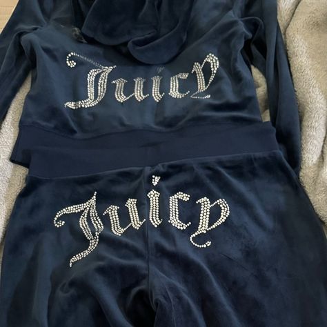 BRAND NEW NEVER WORN Juicy Couture Women’s Tracksuit Couture, Navy Blue Juicy Couture Tracksuit, Juicy Couture Track Suit Aesthetic, Black Juicy Couture Tracksuit, Juicy Sweatpants, Juicy Pants, Navy Blue Tracksuit, Juicy Couture Track Suit, Blue Juicy Couture