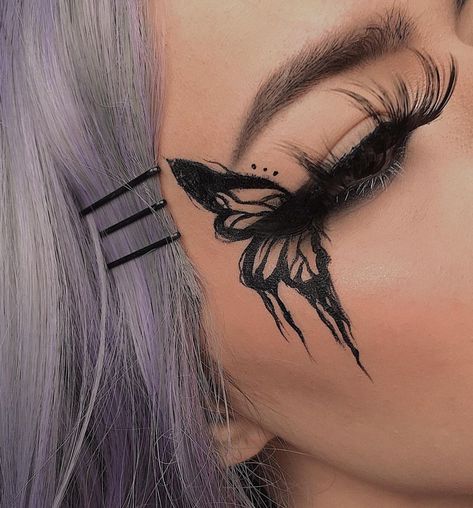 Festival Makeup Butterfly, Makeup Ideas Extravagant, Dramatic Eyeliner Hooded Eyes, Edgar Allen Poe Makeup, Gothic Butterfly Makeup, Artistic Eyeliner Ideas, Goth Butterfly Makeup, Black Graphic Liner Hooded Eyes, Cute Eyeliner Designs