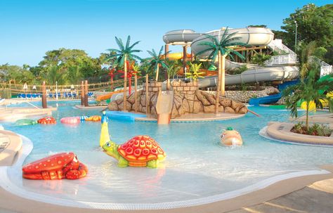 Kids Pool at the all-inclusive Beaches Ocho Rios in Jamaica Water Park Ideas, Top All Inclusive Resorts, Best Family Beaches, Water Playground, Rv Parks And Campgrounds, Children Park, Resort Pools, Caribbean Vacations, Parc D'attraction