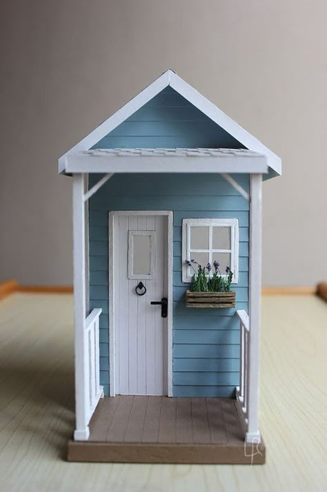 Room Box Miniatures, Fairy House Crafts, Small Wooden House, Doll House Plans, Cardboard House, Miniature Projects, Clay Crafts Air Dry, Craft Room Decor, Fairy Doors