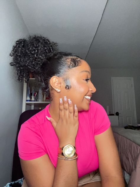 Bun Hairstyles On Natural Hair, High Curly Bun Black Women, High Bun Black Women, Curly Bun Black Women, 3 Part Bun, High Bun Curly Hair, Mid Bun Hairstyles, Curly Hair Natural Curls Hairstyles, High Bun On Natural Hair