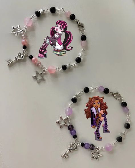 monster high bracelet purple pink Draculaura Bracelet, Matching Braclet Ideas, Monster High Bracelet, Bracelet Ideas Matching, Matching Bracelets Ideas, Matching Bracelet Ideas, Homemade Bracelets, Bracelet Inspo, Bead Charms Diy