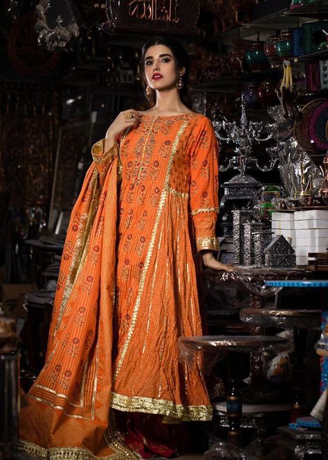 Girls Transition, Pakistani Party Wear Dresses, Balochi Dress, Tandoori Masala, Frock Fashion, Pakistani Dresses Casual, Pakistani Fashion Party Wear, Beautiful Pakistani Dresses, Dress Design Patterns