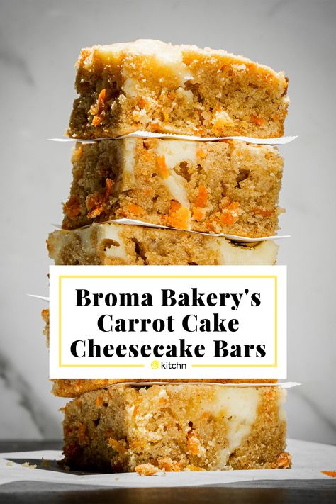 Carrot Cake Cheesecake Food Network, Carrotcake Cheesecake Bars, Carrot Cake Brownies Bar, Carrot Cake Brownie Bars, Carrot Cheesecake Bars, Carrot Cake Squares, Carrotcake Cheesecake Cake, Carrot Cheesecake Recipe, Cheesecake Bars Recipes