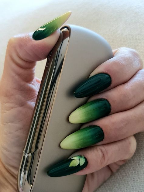 #green nails#nails#ombre Dark Green Nails Ombre, Green And White Ombre Nails, Ombré Green Nails, Blue And Green Ombre Nails, Dark Green Ombre Nails, Ombre Nails Green, Green Dip Nails, Green Gradient Nails, Green Ombre Nails