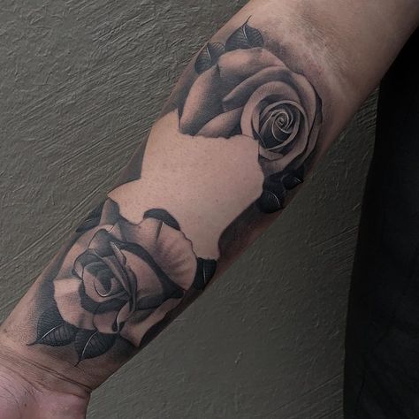 Gabriel on Instagram: “Texas love 🤟🏻. - -To book text 281-889-7824 - -done with @ruethlessirons @aftermathskincare @hextat @saniderm - #tattoo #tattoos #rose…” Mom With Sons Tattoo Ideas, Texas Tattoo Sleeve Ideas, Western Rose Tattoo, Texas Rose Tattoo, Texas Tattoo For Men Sleeve, Men’s Western Arm Tattoo, San Antonio Tattoo, Texas Themed Tattoos, Texas Made Tattoo