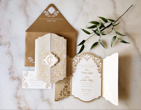 Secret Garden Wedding Invitations, Secret Garden Theme, Wedding Invitation Posters, Secret Garden Wedding, Garden Wedding Invitations, Beautiful Wedding Decorations, Traditional Wedding Invitations, Luxury Invitation, Luxury Card