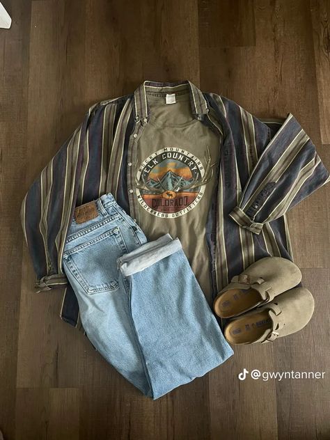 Emo Summer, Outfits Earthy, Outfits Evening, Granola Outfits, Outfits Europe, Edgy Summer, Thrift Board, Europe Street, Shein Summer